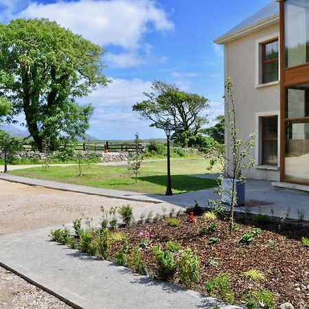 Island View Luxury Apartment Клифден Экстерьер фото
