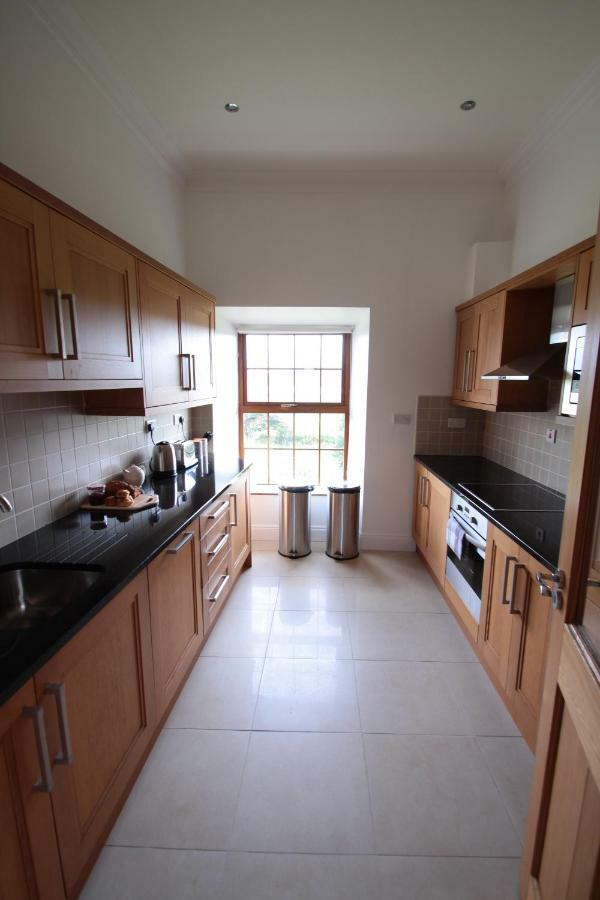 Island View Luxury Apartment Клифден Экстерьер фото